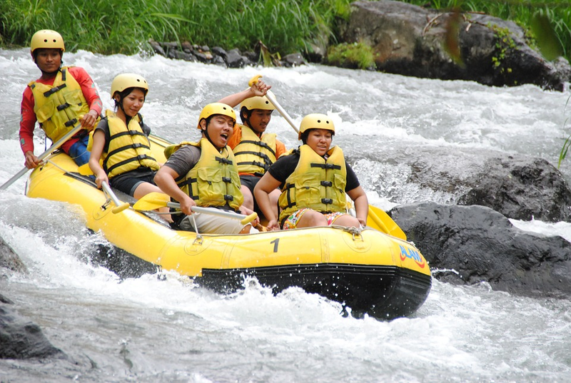 Illustration for article titled 3 Tips for Taking the Kids on a Rafting Trip